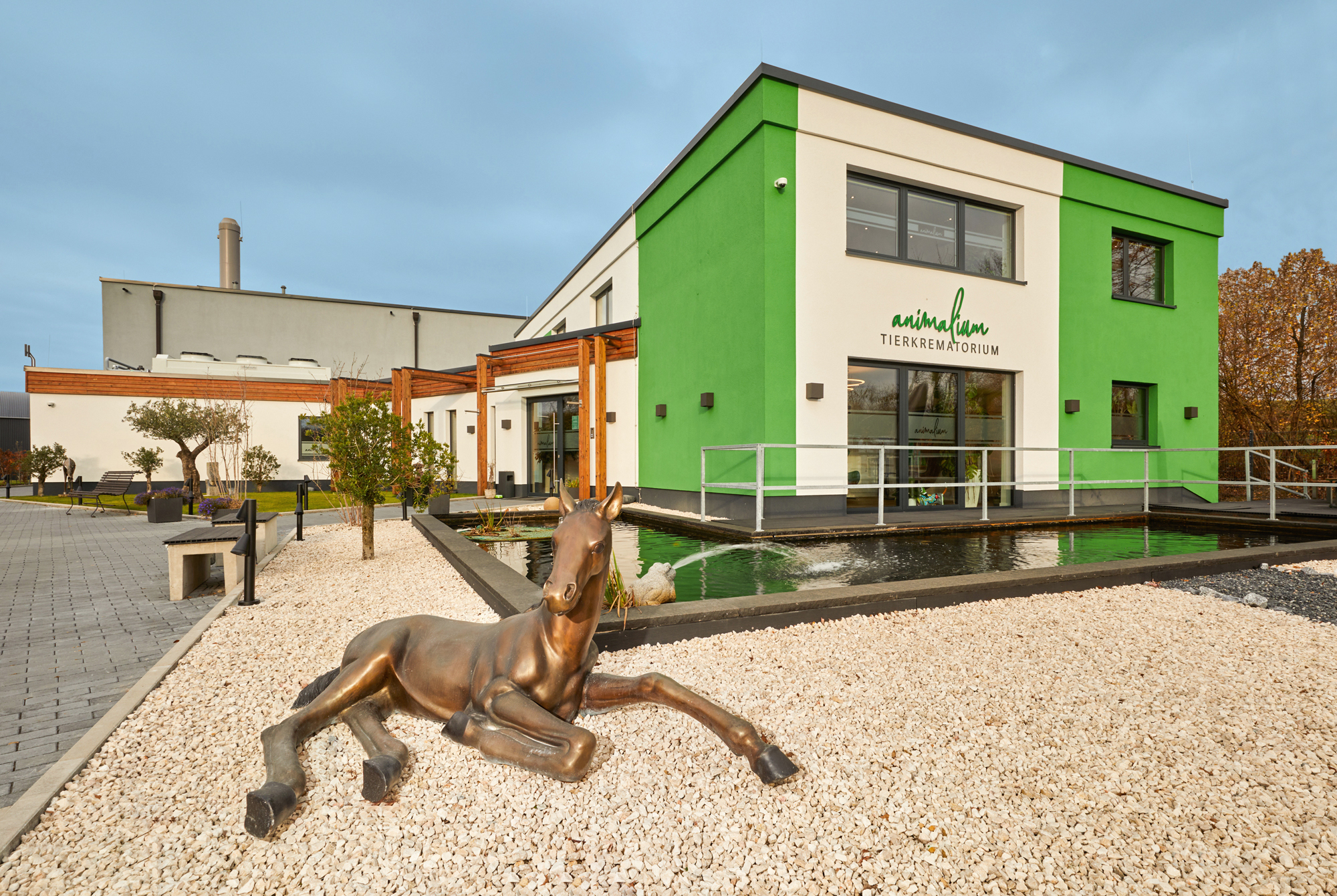 Statue und Animalium-Gebäude